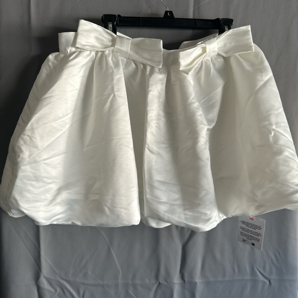 ASOS DESIGN White Satin Skirt
